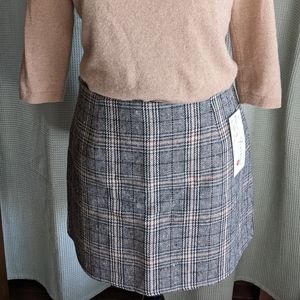 NWT brown plaid mini-skirt fits like a Medium, tagged XXL